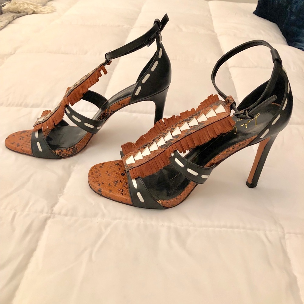 Lola Cruz sandals